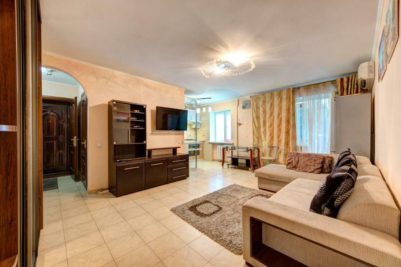 Apartments Near The Nsc Olympic เคียฟ ภายนอก รูปภาพ